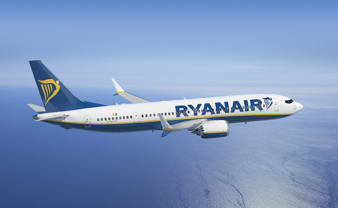 Ryanair reduce sus pérdidas anuales a 355 millones de euros